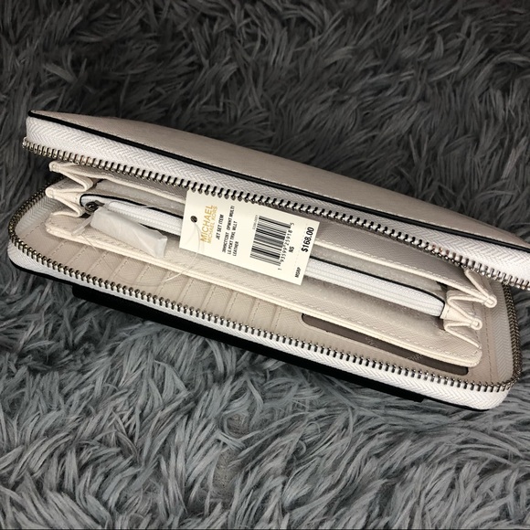 Michael Kors Wristlet Wallet - Picture 4 of 5